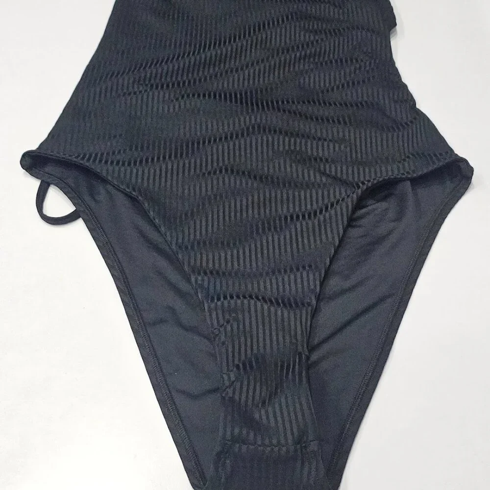 Vitamin A  Yara Wrap One Piece Swimsuit Size XL NWOT - Picture 8 of 14